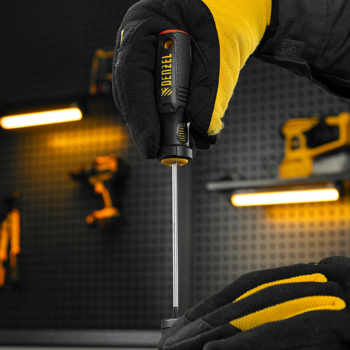 Отвертка, PH0х100 мм, S2, 3к рукоятка// Denzel preview 10