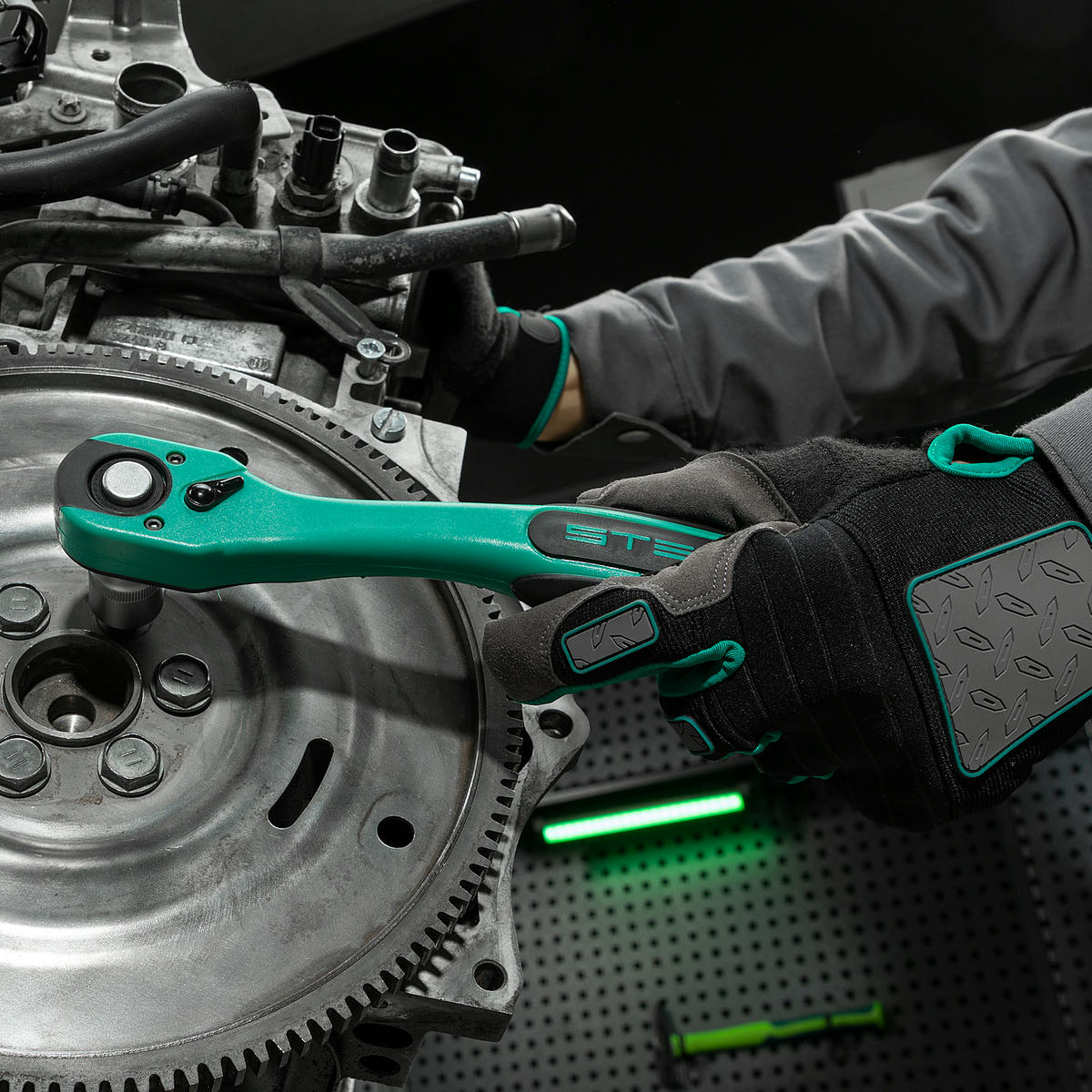 Набор инструмента 12-гран. головки 82пр. STELS preview 25