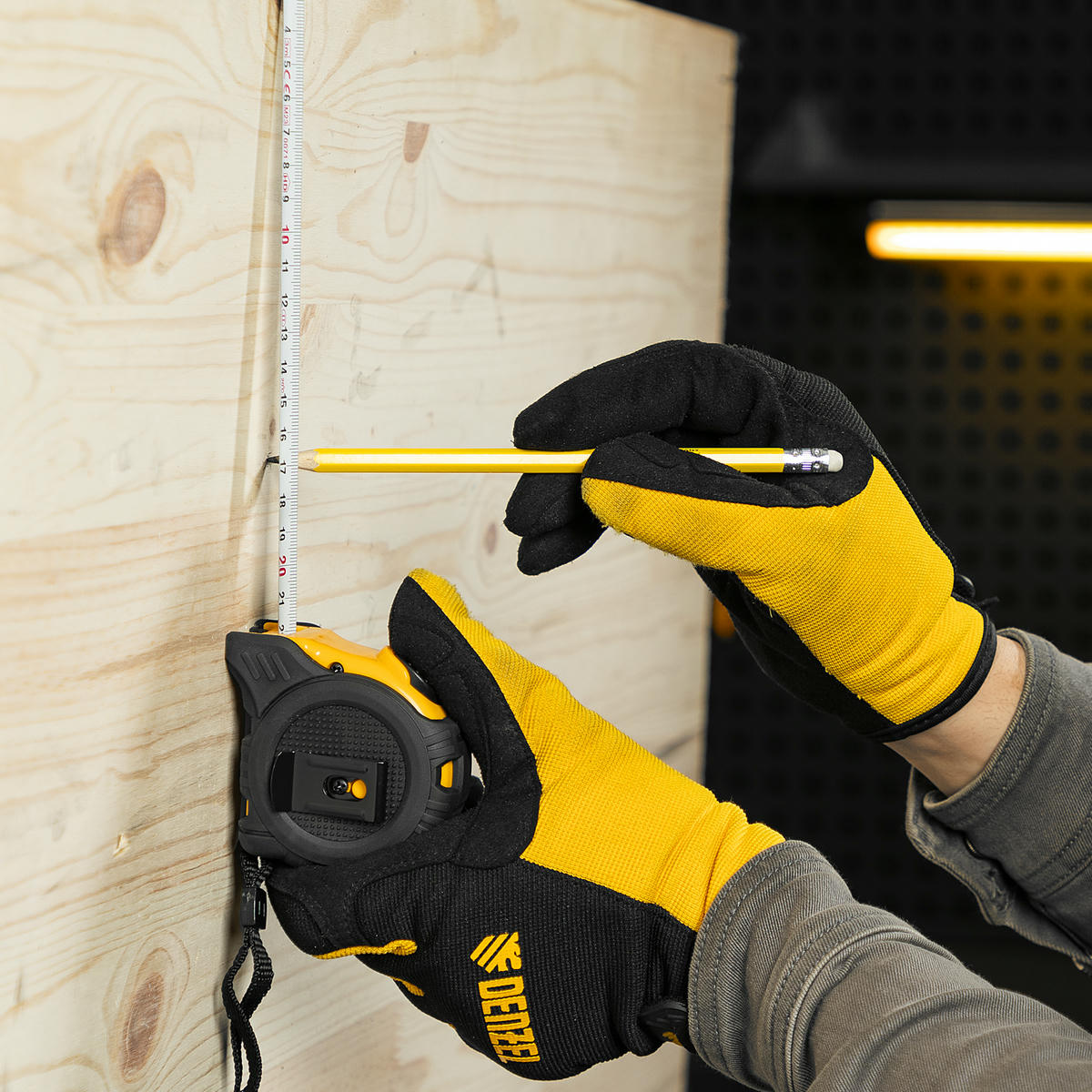 Рулетка 3м 16мм обрезиненный корпус, автм. фиксация DENZEL preview 10