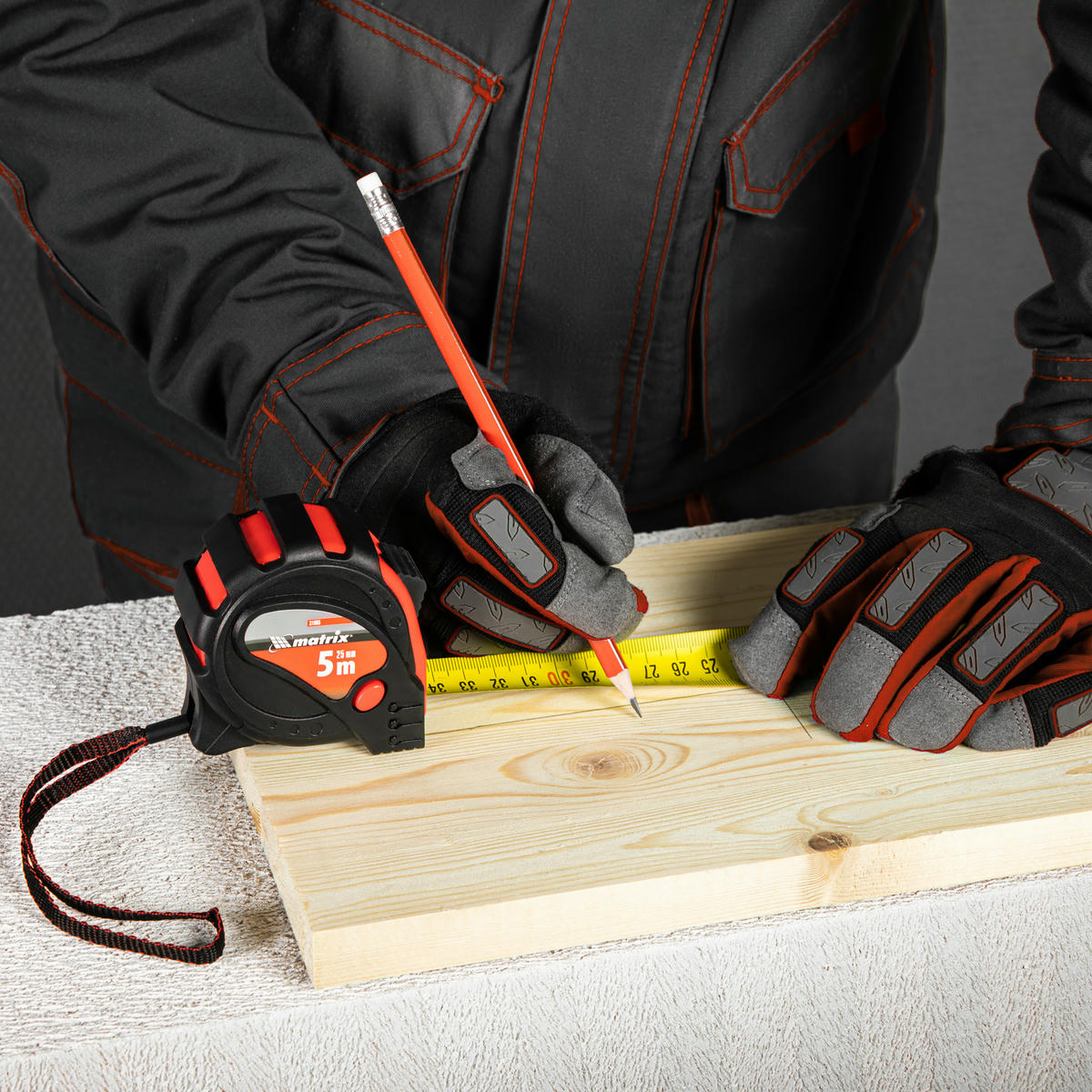 Рулетка 5м 25мм, обрезиненный корпус, зацеп с магнитом Matrix preview 1