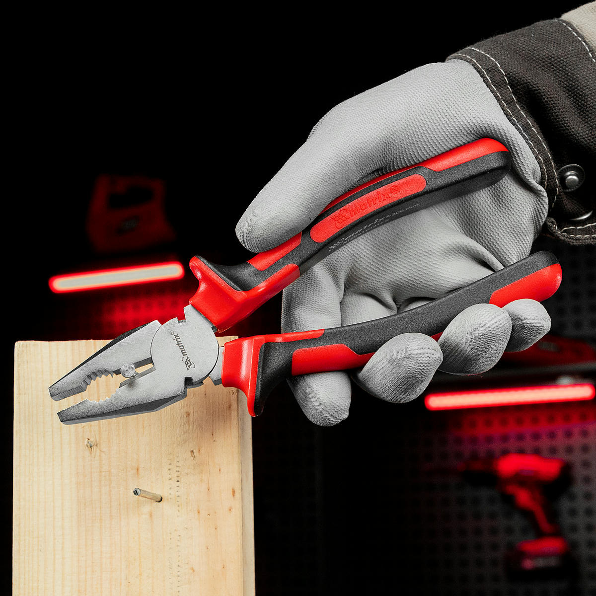 Плоскогубцы 200мм NICKEL никелированные, двухкомпонентные рукоятки MATRIX preview 7