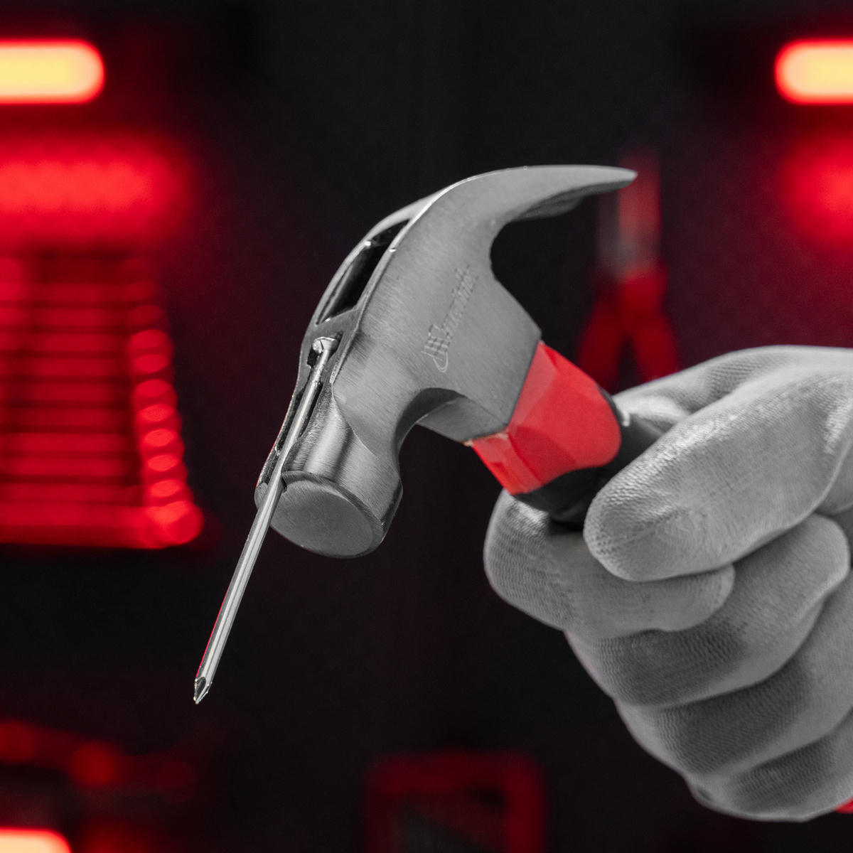 Молоток-гвоздодер мини, боек с магнитом, фибергласовая рукоять MATRIX preview 7