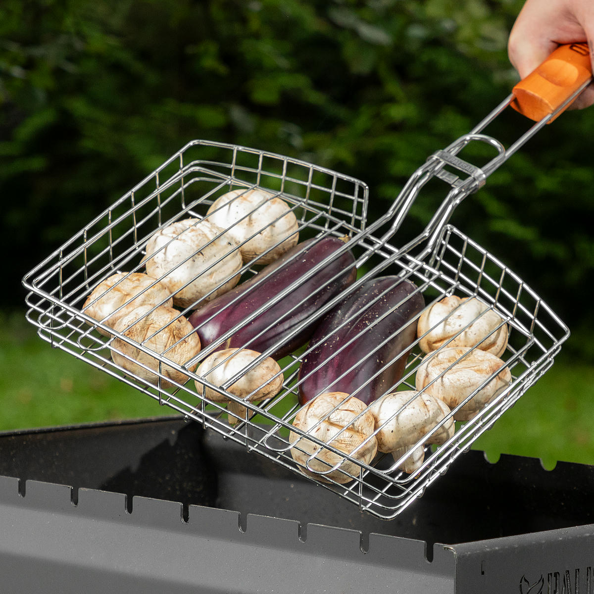 Решетка гриль 305х235*55мм объемная хромир. PALISAD preview 1