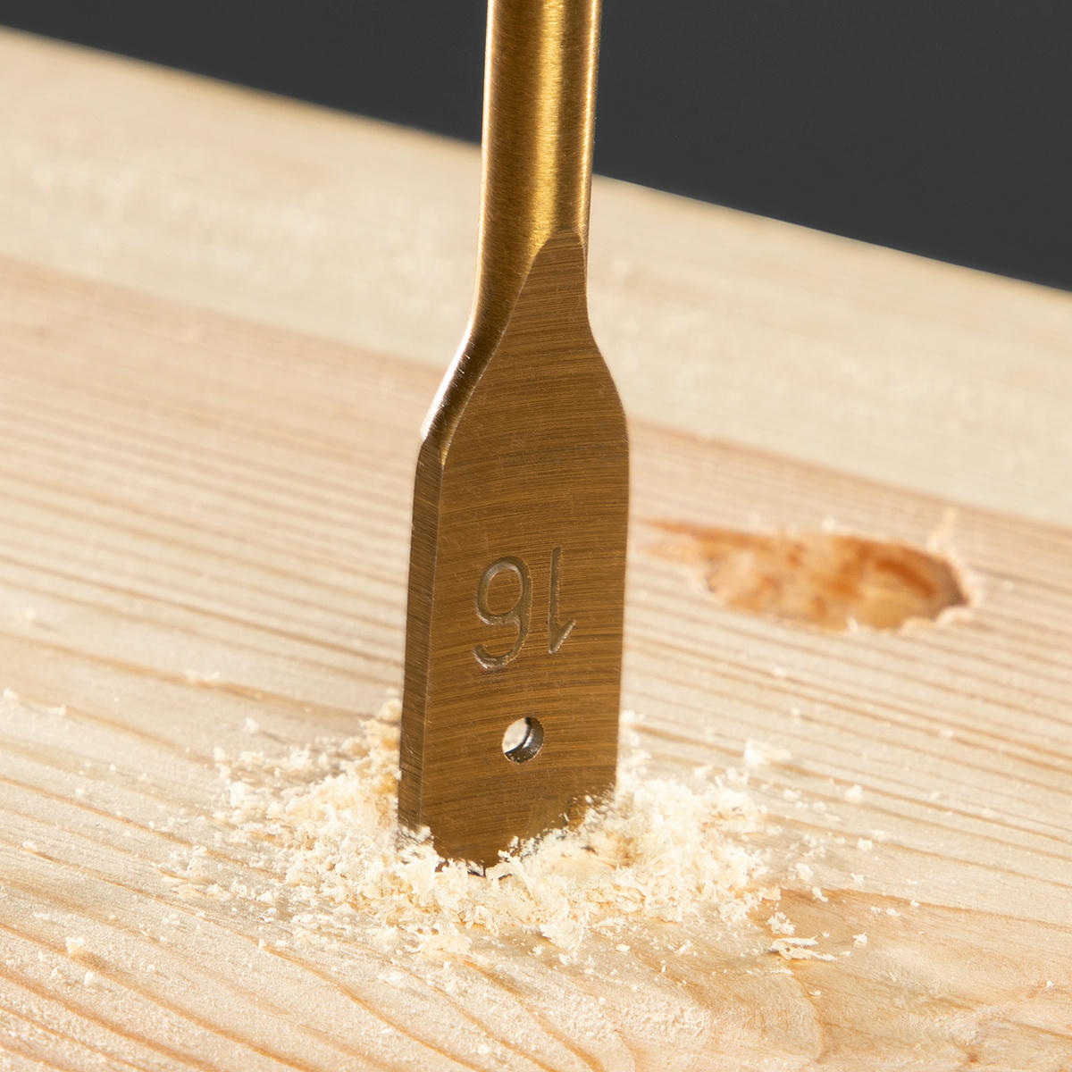 Набор сверл перовых по дереву 10-25мм (в кейсе 8шт.) MATRIX preview 10