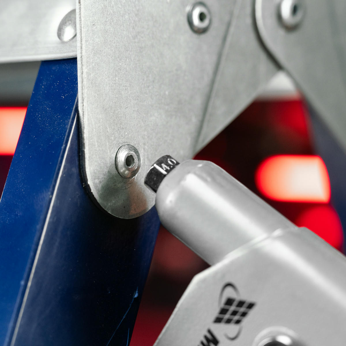 MATRIX 40533 Заклепочник поворотный 0-360градусов 2,4-4,8мм L=263мм preview 1