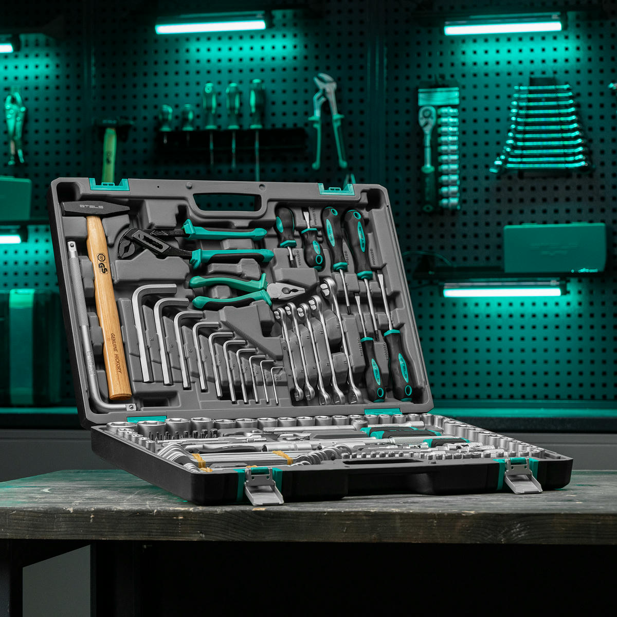 Набор инструментов, 1/2",3/8", 1/4", CrV, пластиковый кейс 142 предм. Stels preview 31