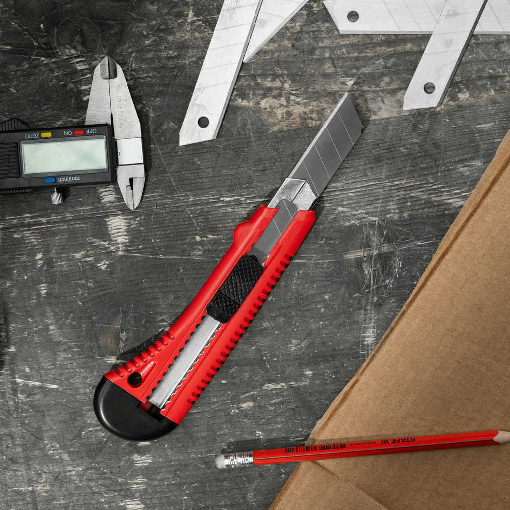 Нож, 18 мм, выдвижное лезвие, металлическая направляющая MATRIX 78918 MATRIX 78918 preview 1