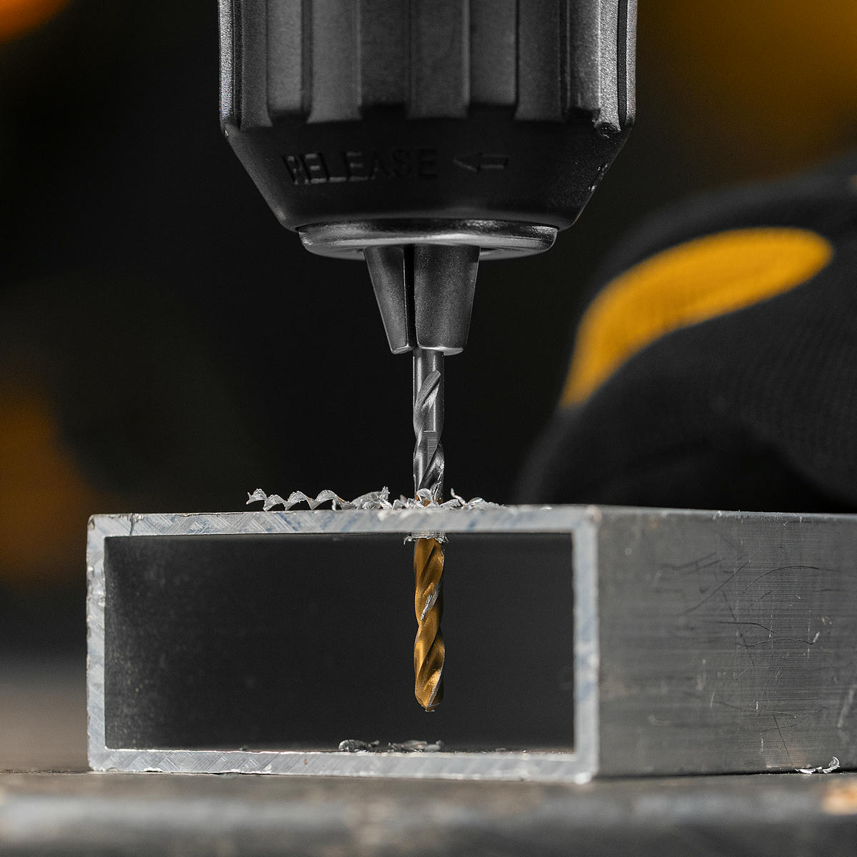 Сверло спиральное по металлу 3,0 x 60мм, Р6М5, Golden Tip , 2шт. Denzel preview 9