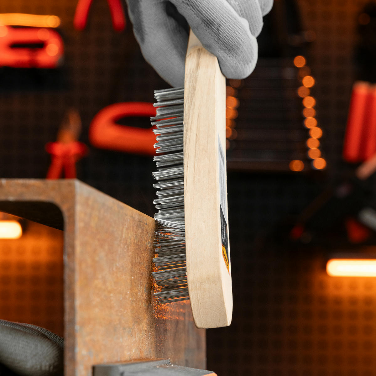 Щетка 4-рядная металлическая с деревянной ручкой SPARTA 748225 preview 8