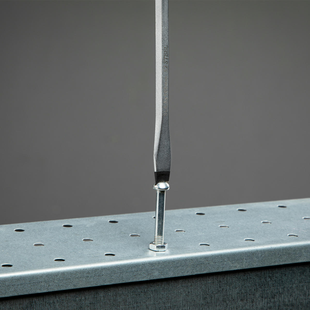 Отвертка SL6,5 x 100 мм, S2, трехкомпонентная рукоятка GROSS preview 1