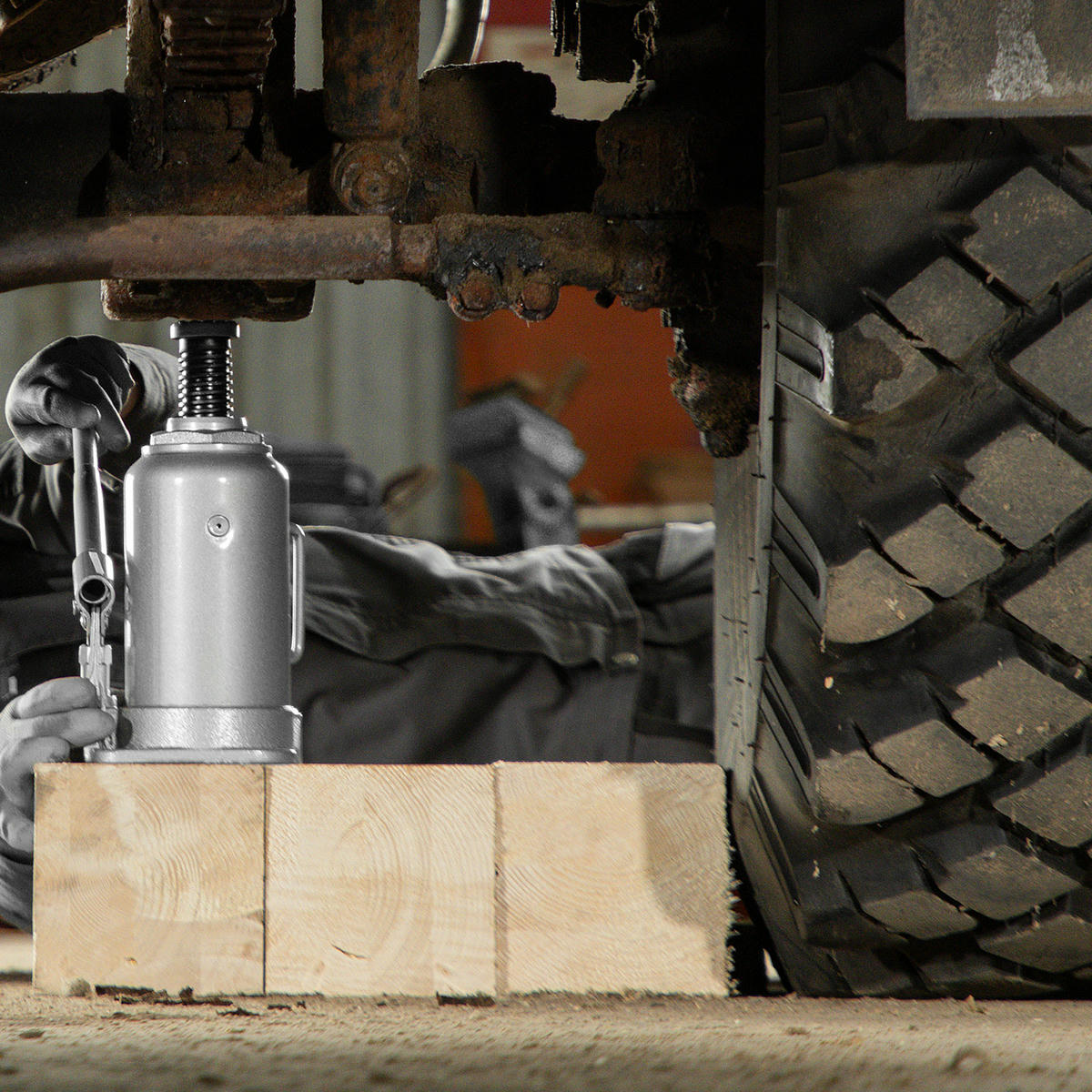 Домкрат гидравлический бутылочный, 20 т, h подъема 242-452 мм MATRIX 50731 preview 1