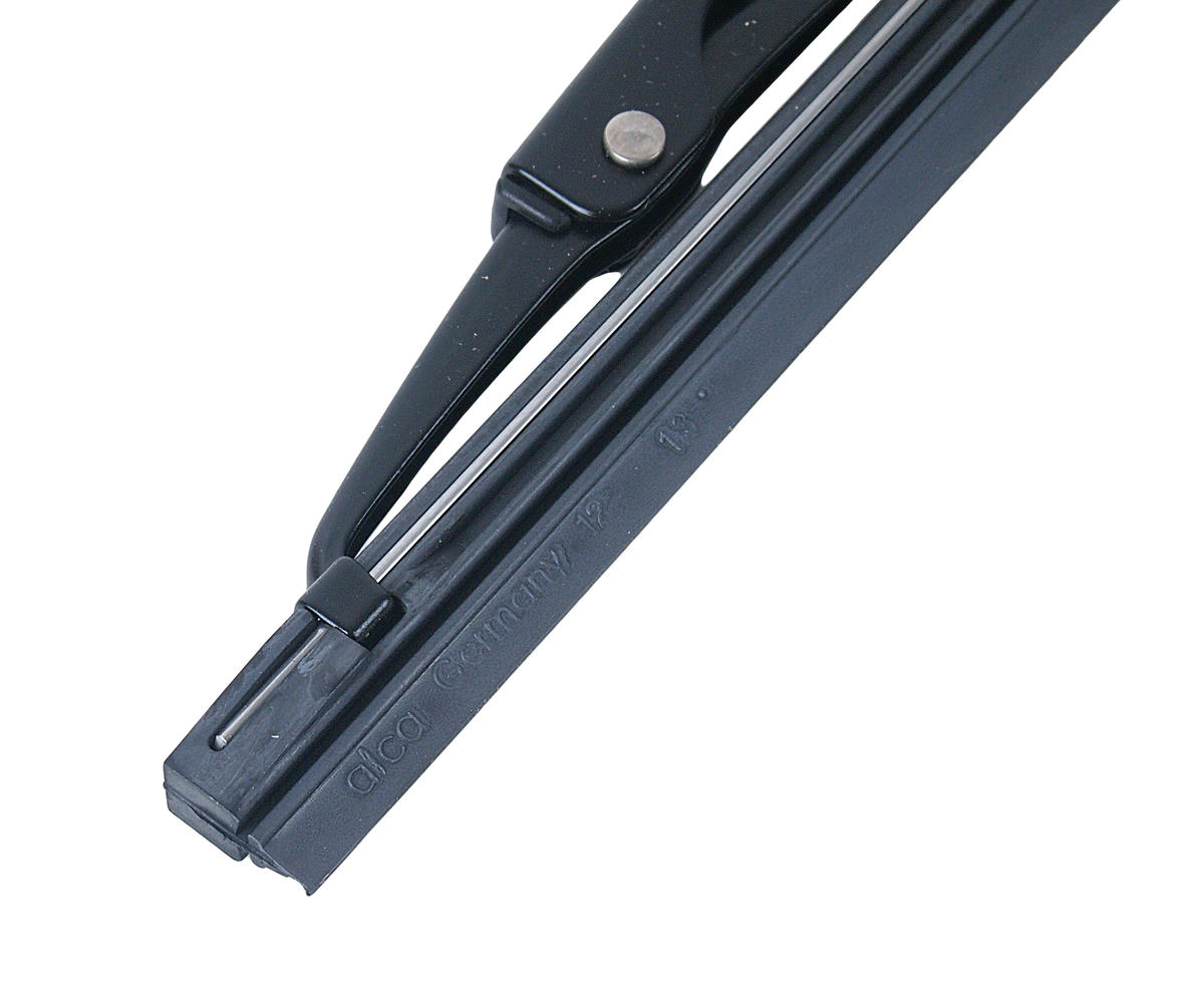 Щетка стеклоочистителя ALCA "UNIVERSAL GRAPHIT" 560мм 1шт preview 1