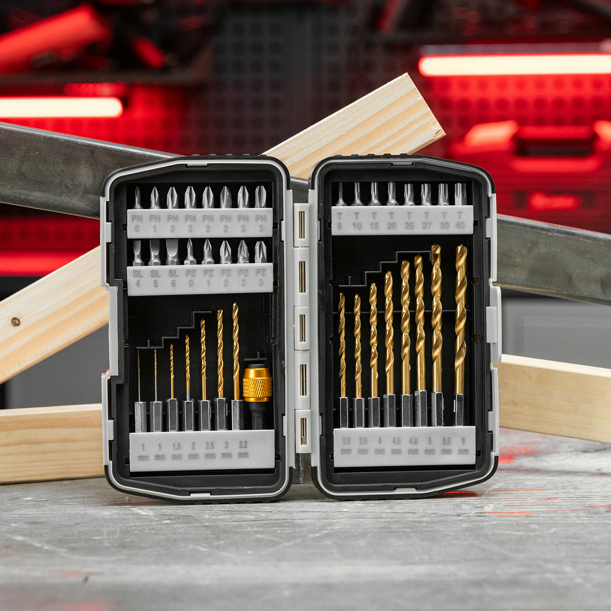 Набор бит и сверл, магнитный адаптер MATRIX (пласт. бокс) 40пр preview 12