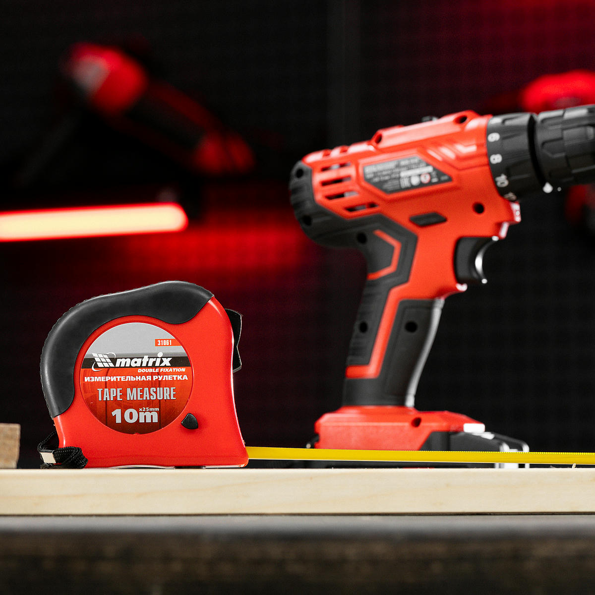 Рулетка 10м х 25мм, обрезиненный корпус, двойная плавная фиксация Matrix preview 7