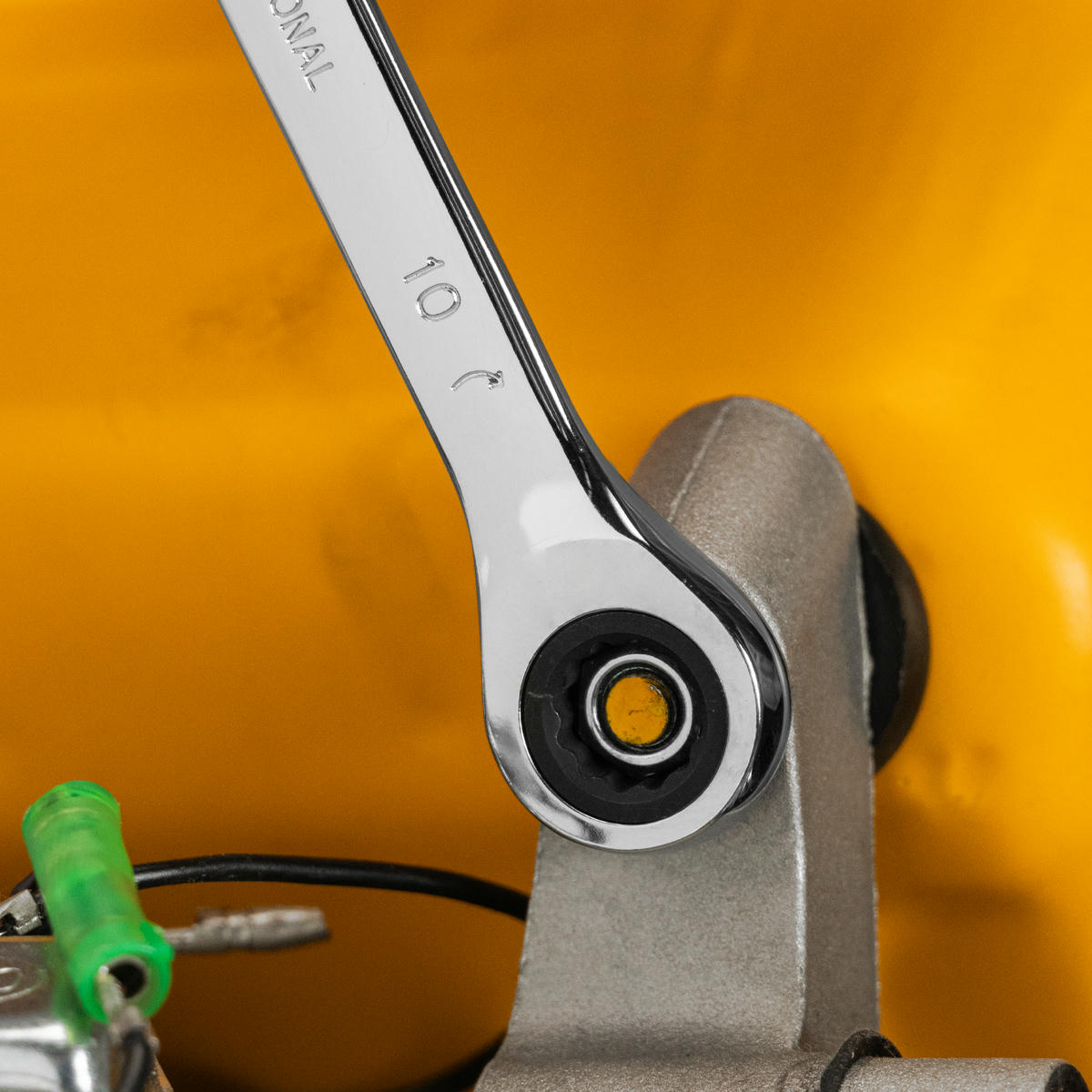 Ключ комбинированный 10мм трещоточный MATRIX preview 7