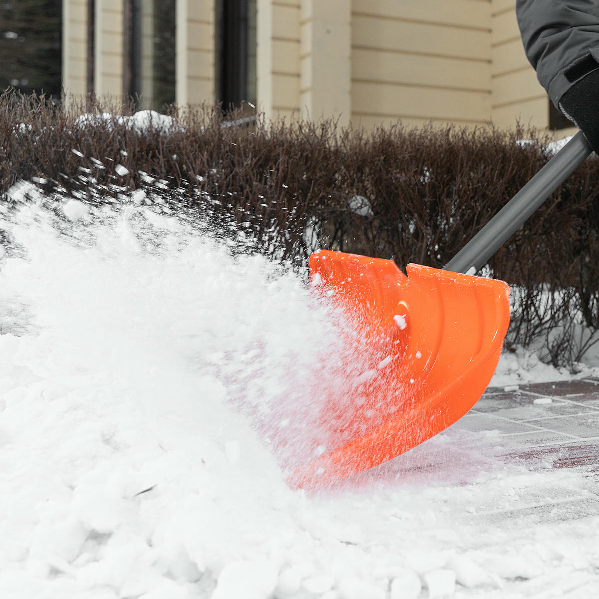 Лопата снеговая пластиковая 490х370х1350мм стальной черенок СИБРТЕХ preview 10