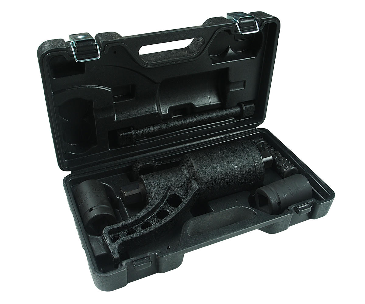 Ключ баллонный 30х32 с УКМ ER-83032 ЭВРИКА preview 1