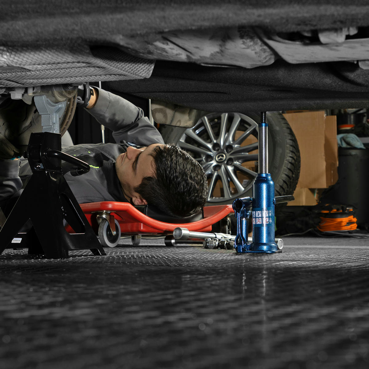 Домкрат бутылочный 2т гидравлический подъем 178-338 мм в кейсе STELS preview 12