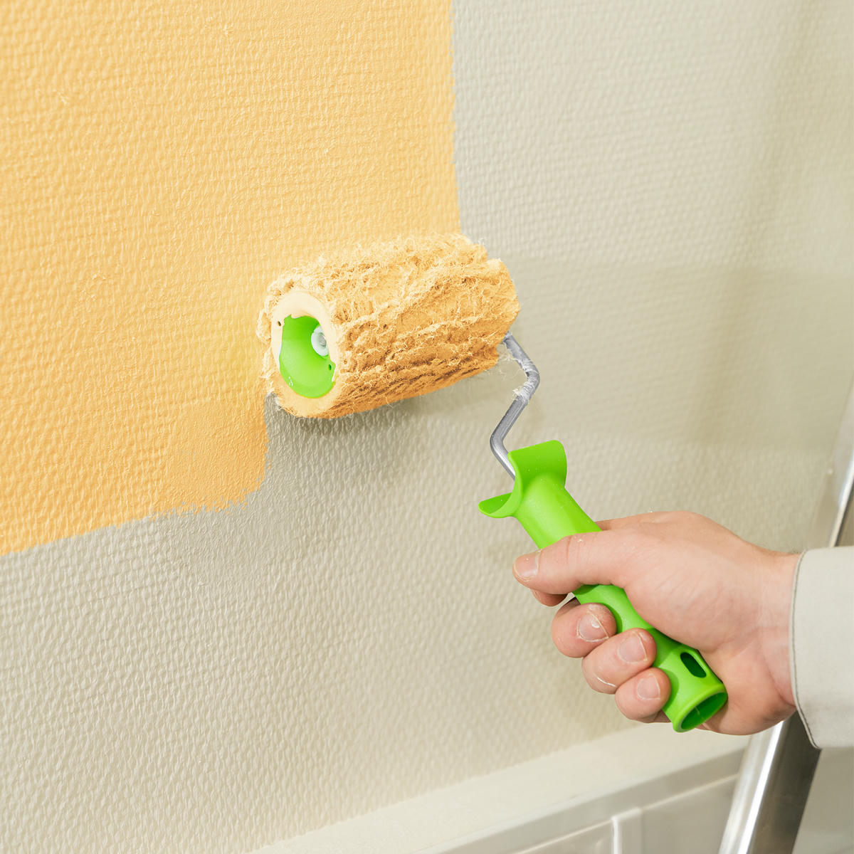 Валик 100мм из натурального меха с ручкой ворс12мм D-48мм Dручки-6мм СИБРТЕХ preview 6