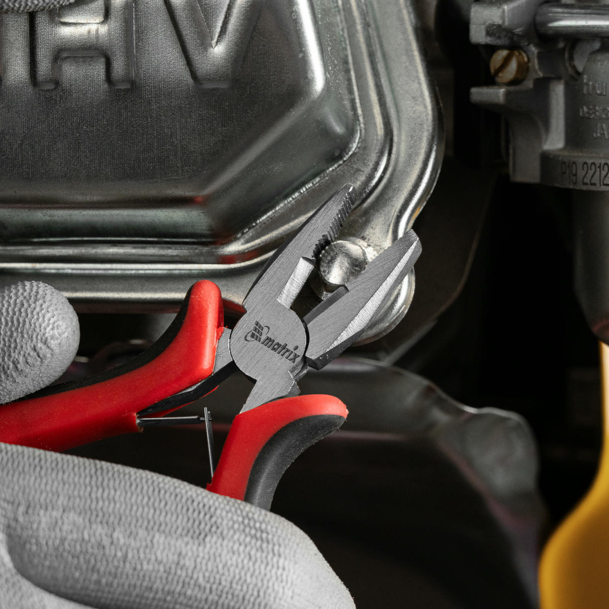 Плоскогубцы Mini 130мм, никелированные, авторазжим, двухкомп. рукоятки MATRIX preview 1