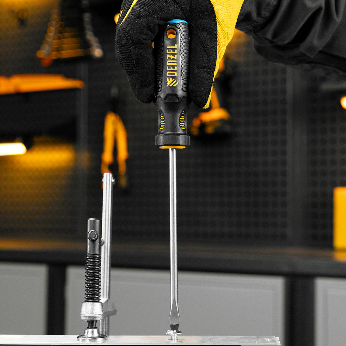 Отвертка, SL6x150 мм, S2, 3к рукоятка Denzel preview 7