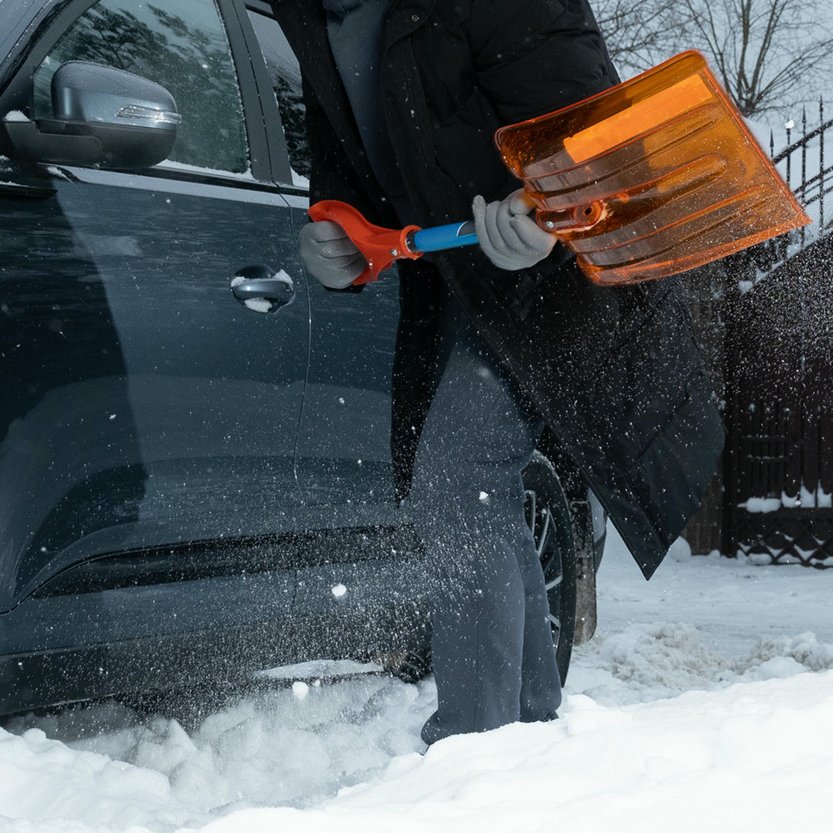 Лопата снеговая поликарбонат 270х360х840мм СВЕРХПРОЧНАЯ , стал. черенок СИБРТЕХ preview 10