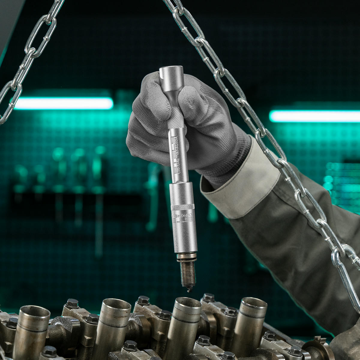 Набор инструмента 1/2" 1/4" пластиковый кейс 94пр. STELS preview 1