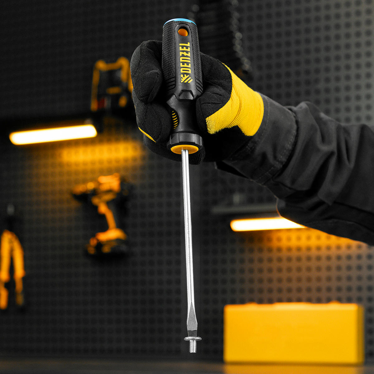 Отвертка, SL6x150 мм, S2, 3к рукоятка Denzel preview 8