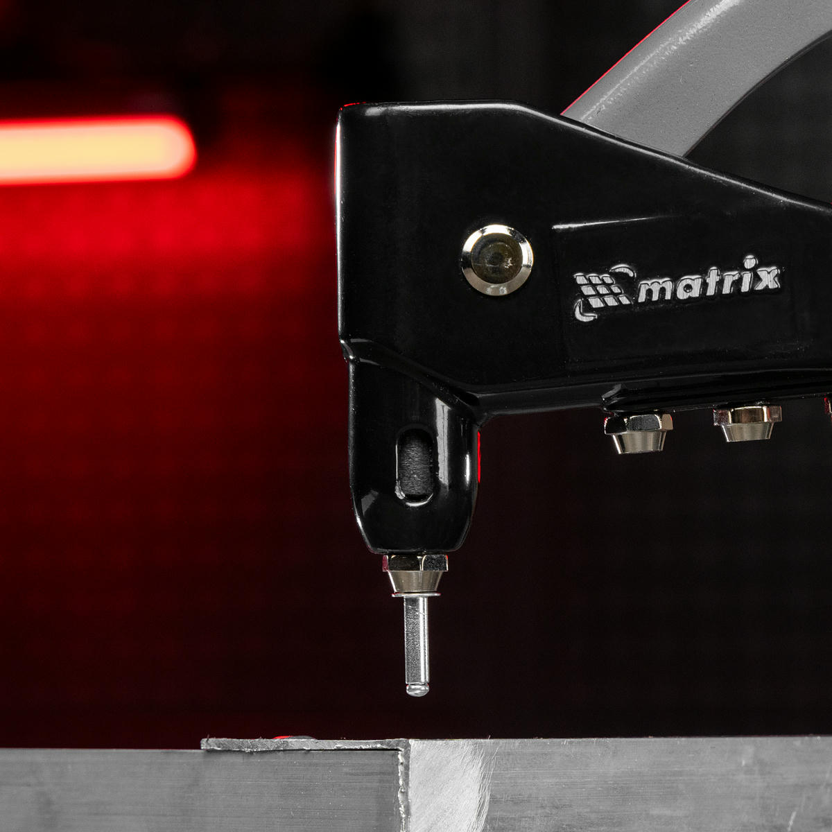 MATRIX 40645 Заклепки вытяжные 4,0x16мм алюминиевые 50шт preview 6 MATRIX 40645 Заклепки вытяжные 4,0x16мм алюминиевые 50шт preview 6