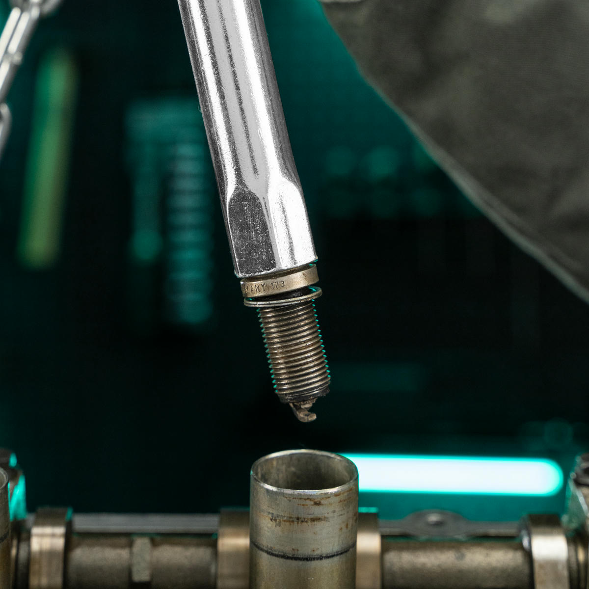 Ключ свечной 16х280мм трубка STELS preview 1