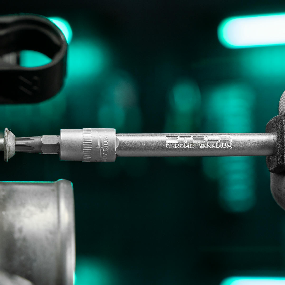 Набор инструмента 1/4", CrV, пластиковый кейс 57 предм. STELS preview 1