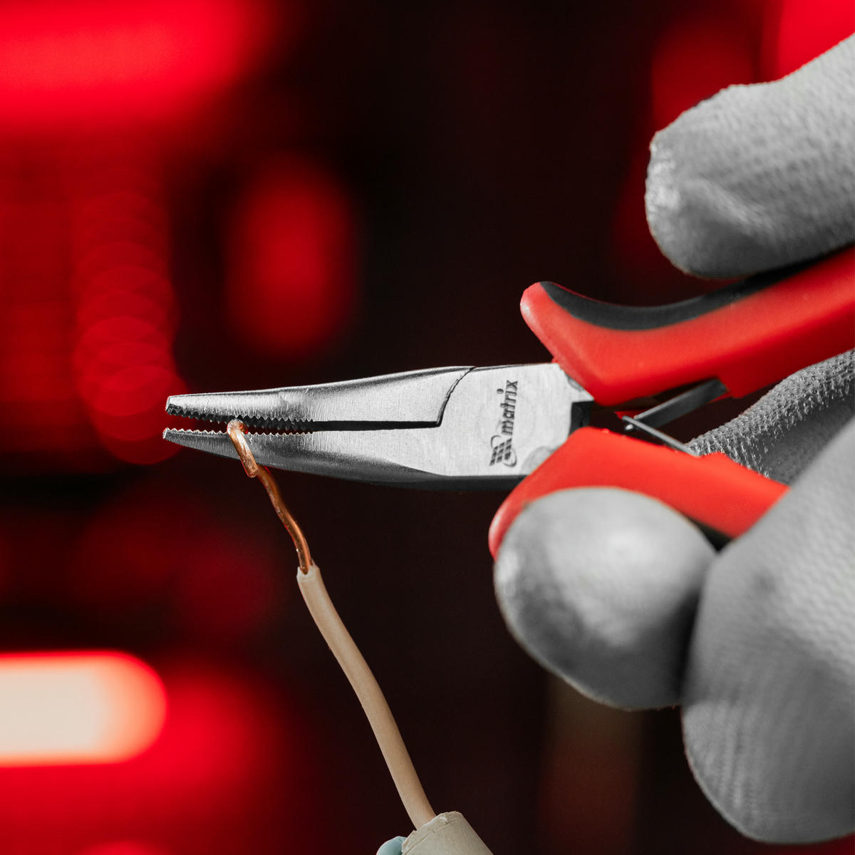 Длинногубцы Mini, 130 мм, никелированные, изогнутые, авторазжим, двухкомпонентные рукоятки MATRIX 17812 preview 8