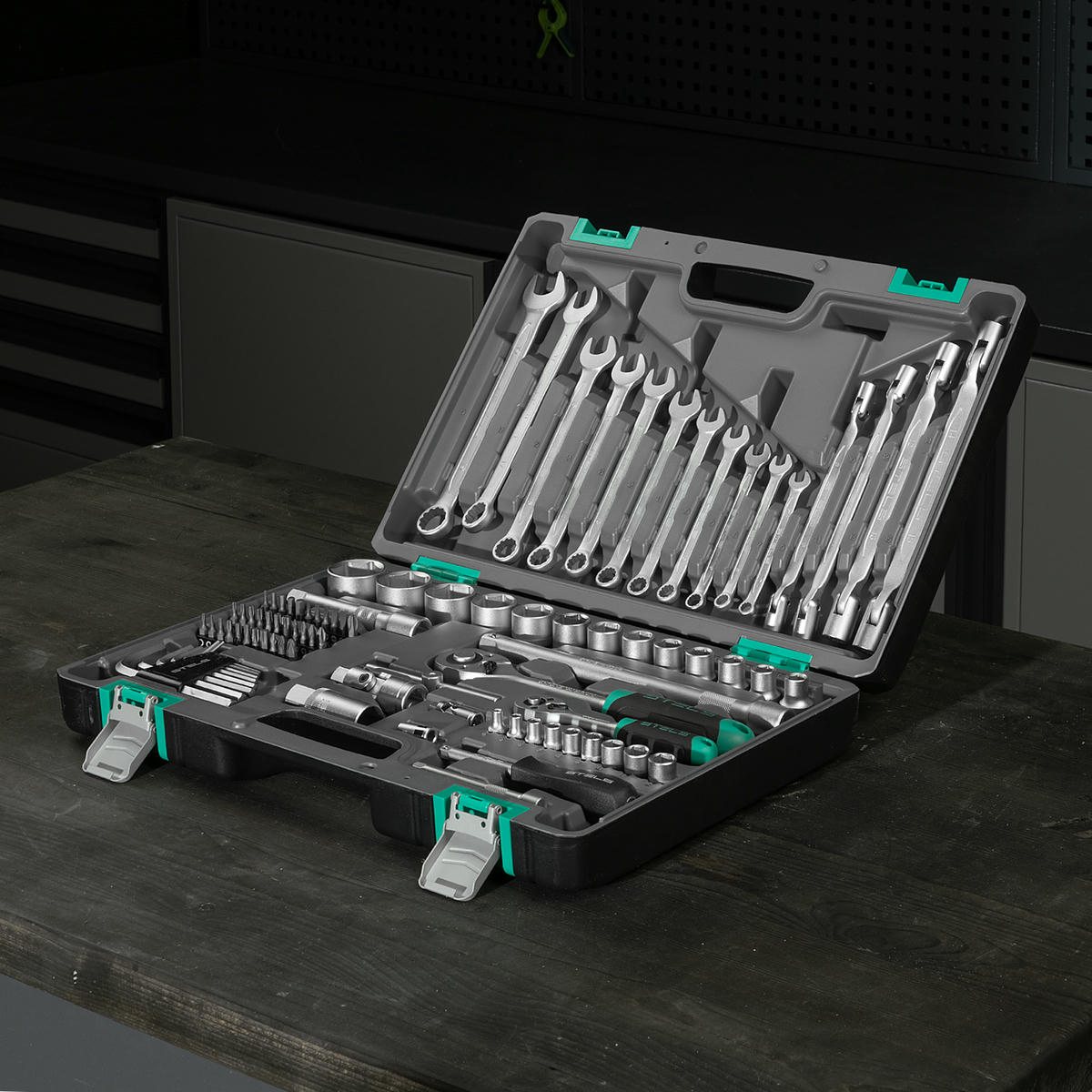 Набор инструмента 1/2" 1/4" пластиковый кейс 88пр. STELS preview 24