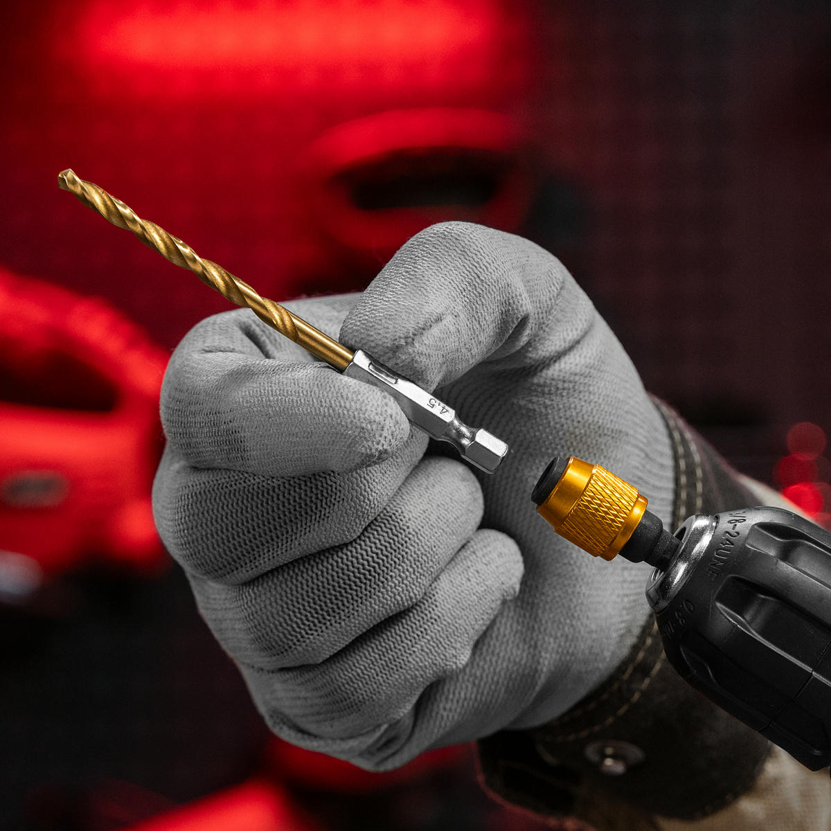 Набор бит и сверл, магнитный адаптер MATRIX (пласт. бокс) 40пр preview 13