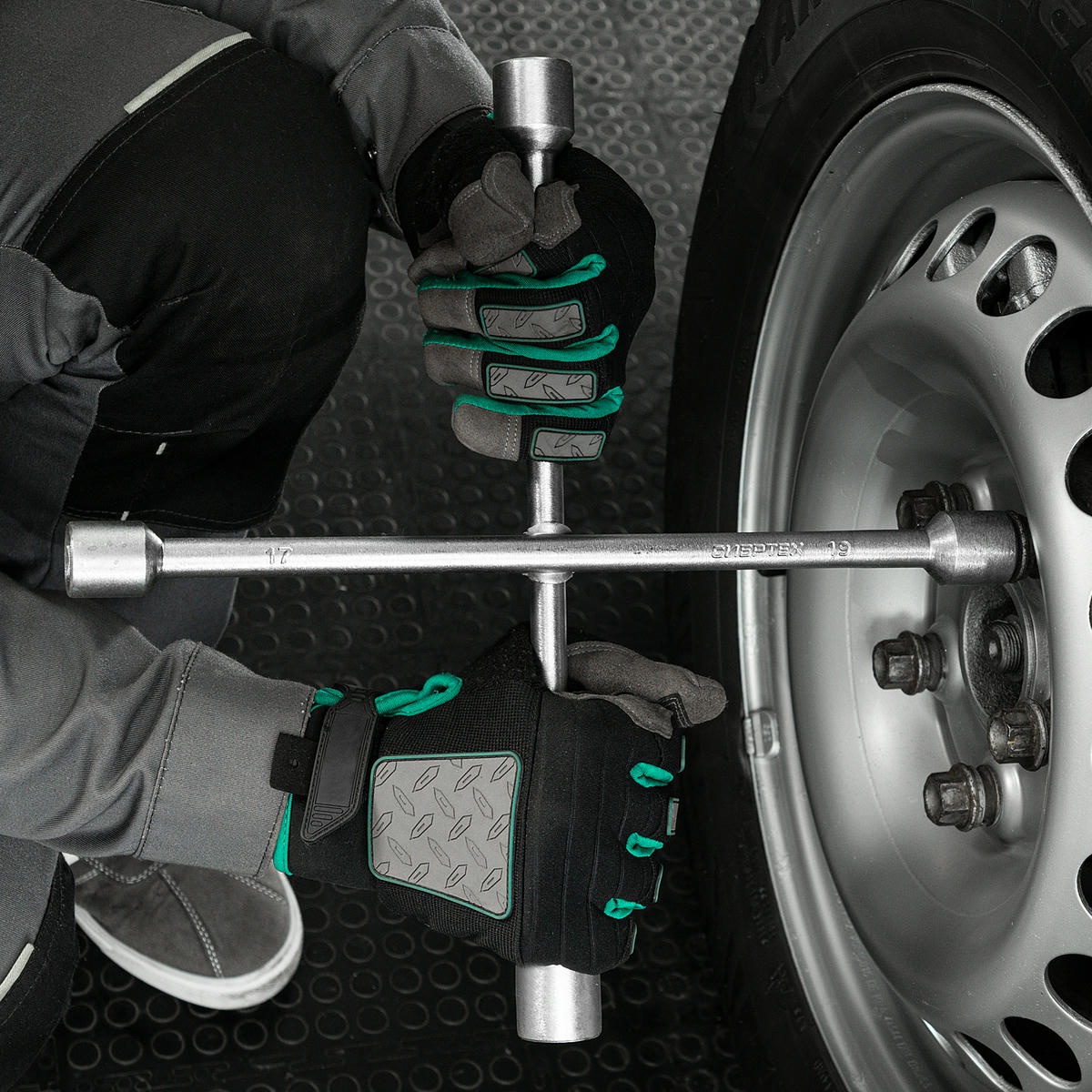 СИБРТЕХ 14258 Ключ-крест баллонный, 17x19x21 мм, под квадрат 1/2", толщина 14 мм preview 6