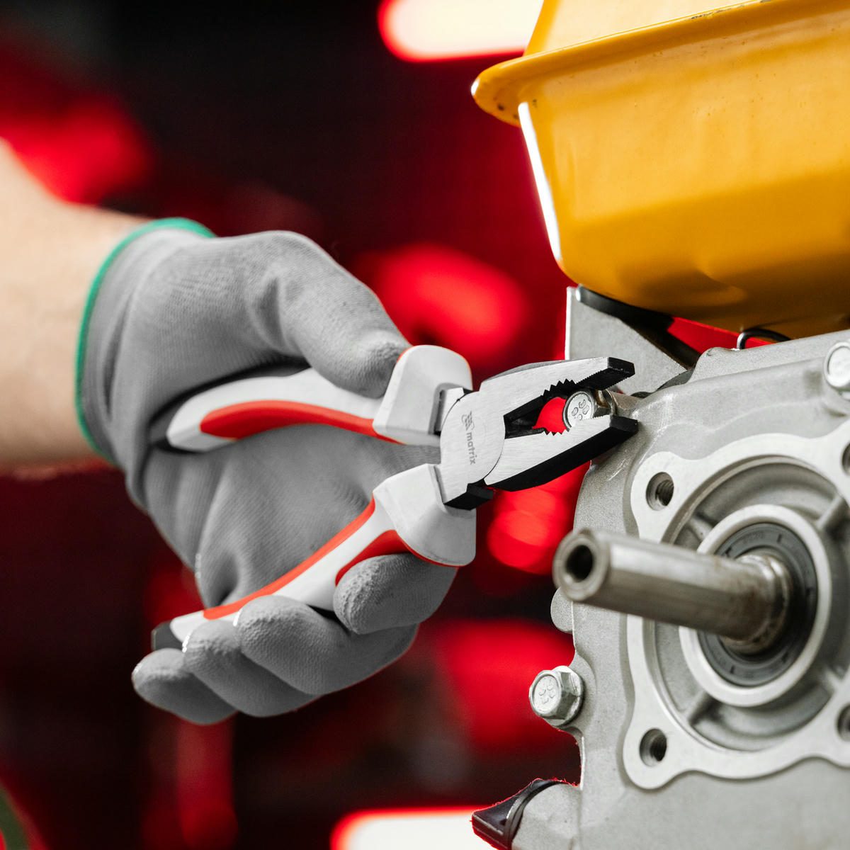 Плоскогубцы Premium 200мм Matrix preview 1