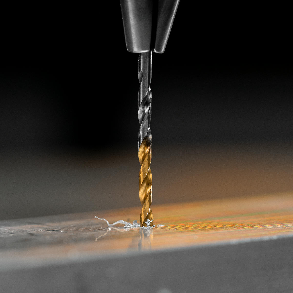 Сверло спиральное по металлу 2,5 x 57мм, Р6М5, Golden Tip , 2шт. Denzel preview 8