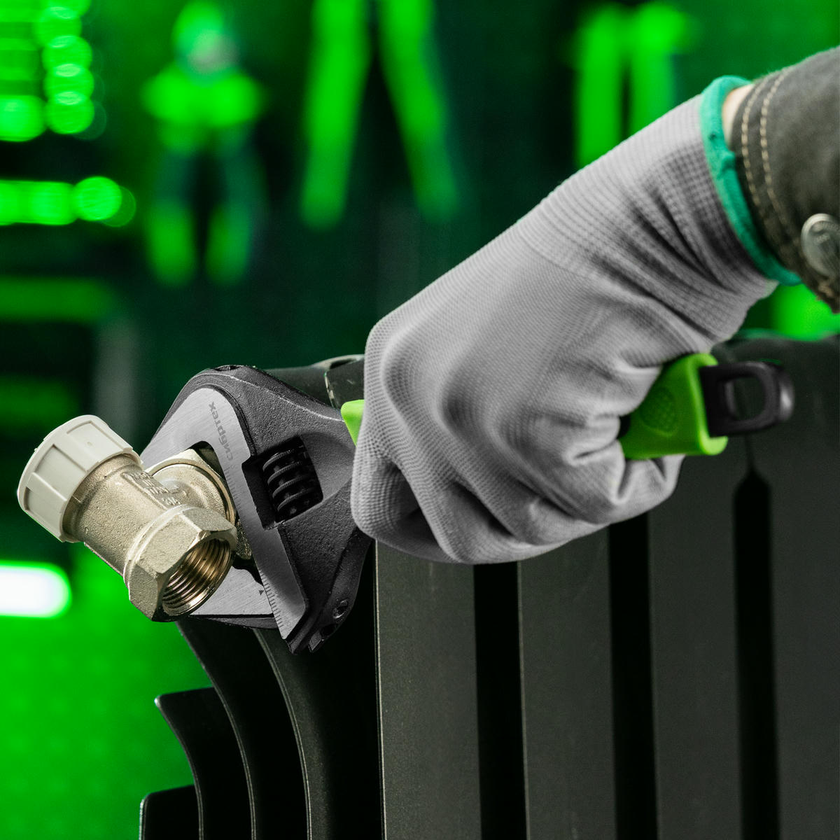 СИБРТЕХ 15536 Ключ разводной, тонкие губки, фосфатированный, 250 мм preview 1