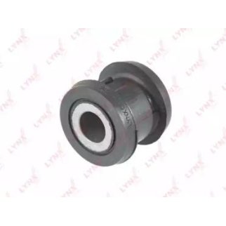Сайлентблок LYNXauto C9824 фото
