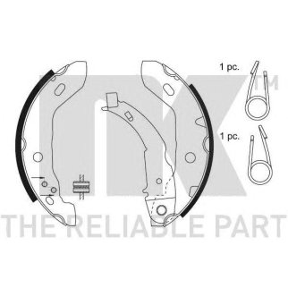 Колодки тормозные барабанные,задние (180x42mm) / M.B A-Class (W168) 97~04 фото