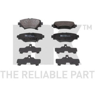 Колодки тормозные дисковые задние с звуковым предупреждением износа и прижимной пластиной / MAZDA 3 фото