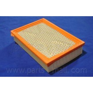 Фильтр воздушный PARTS-MALL PAD-009 фото