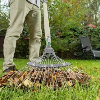 Грабли веерные 18 зубьев, с черенком, оцинкованные, круглый зуб// СИБРТЕХ Россия фото 1