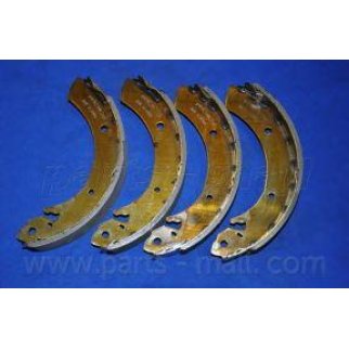Колодки барабанные к-кт PARTS-MALL PLA-006 фото