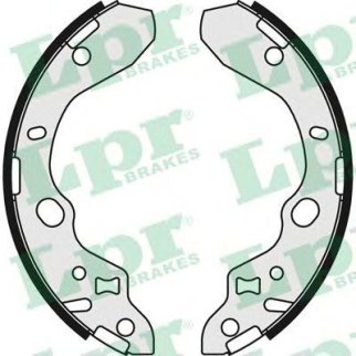 Колодки тормозные барабанные задн MAZDA: 323 F VI 98-04, 323 S VI 98-04 фото