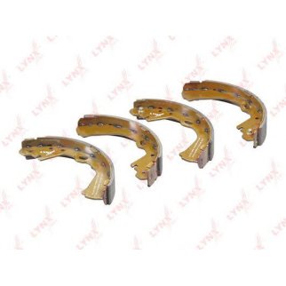 Колодки тормозные задние дисковые к-кт LYNXauto BS-5711 фото