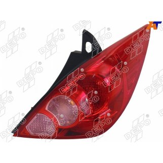 Фонарь задний правый фото