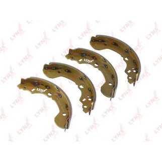 Колодки тормозные задние дисковые к-кт LYNXauto BS-5710 фото