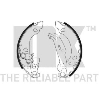 Колодки тормозные барабанные,задние (180x32mm) / FORD Fiesta-IV,Ka 00~08 фото