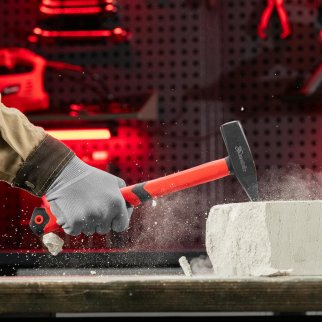 Молоток 600г слесарный фиберглассовая обрезиненная ручка MATRIX фото 1